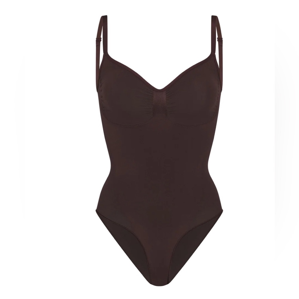 SKIMS SEAMLESS SCULPT BRIEF BODYSUIT
